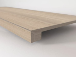 Peldaño gradone horizontal